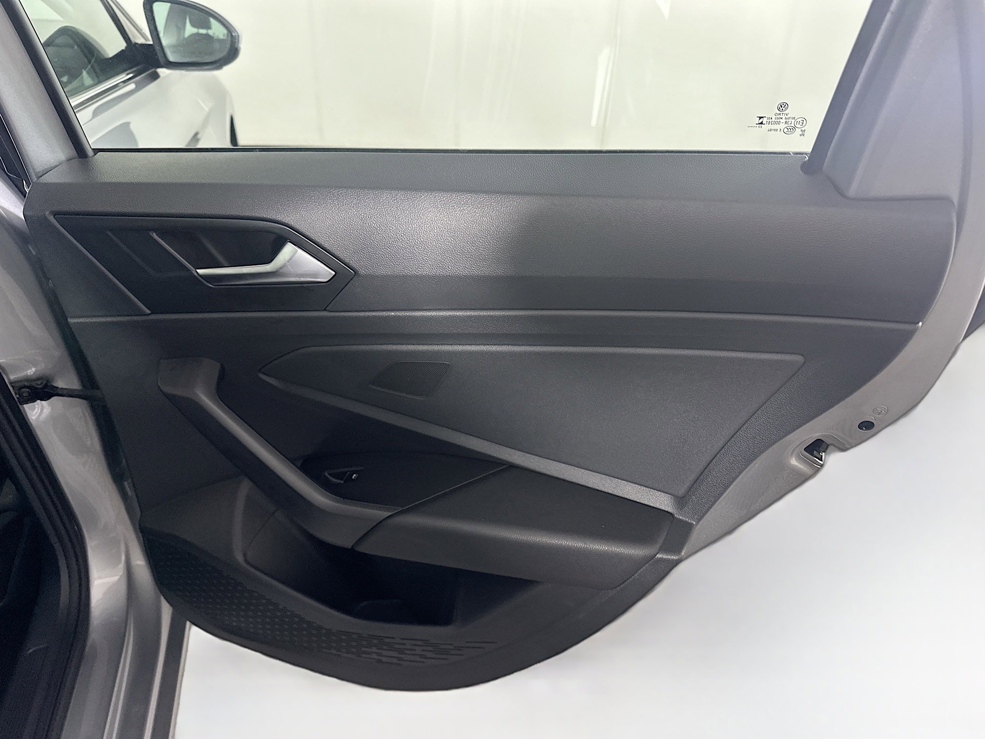 Used 2024 Volkswagen Jetta SE image 29