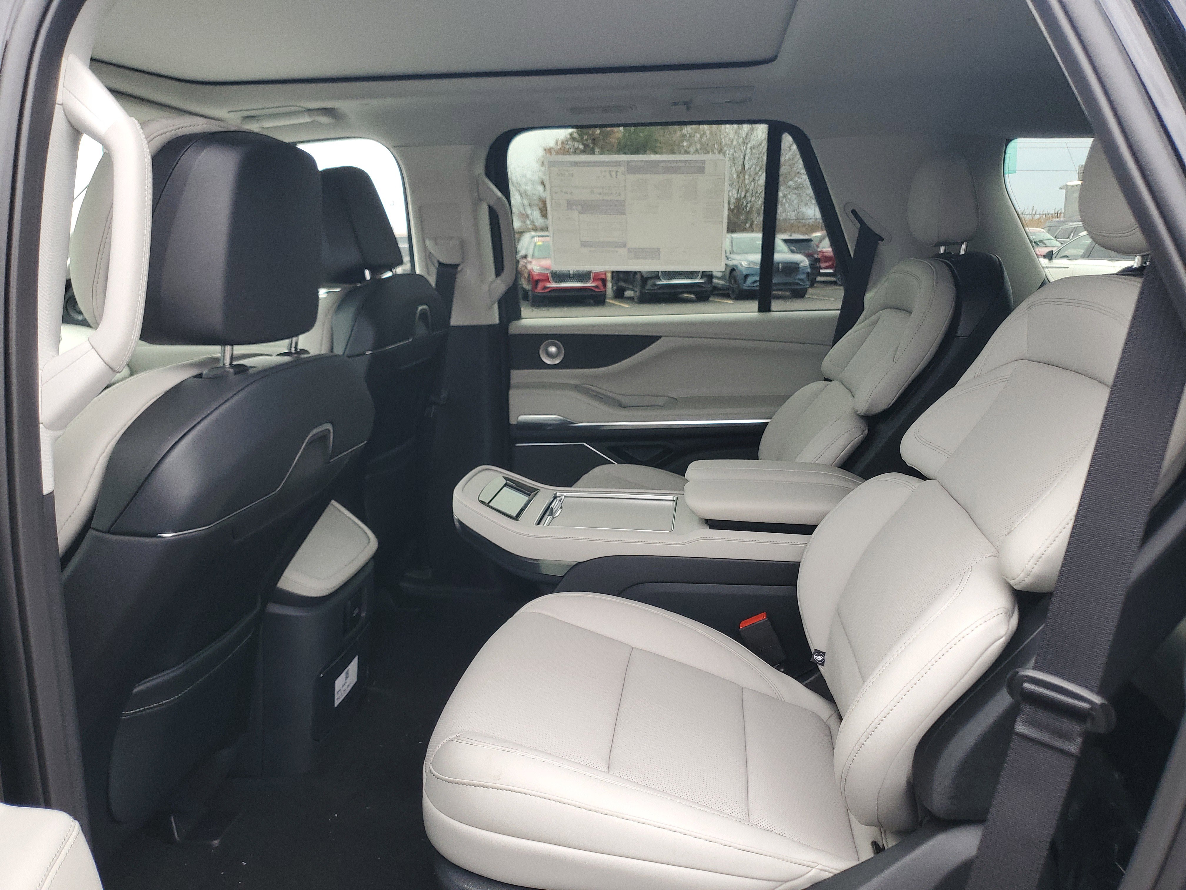 New 2026 Lincoln Navigator Reserve image 27