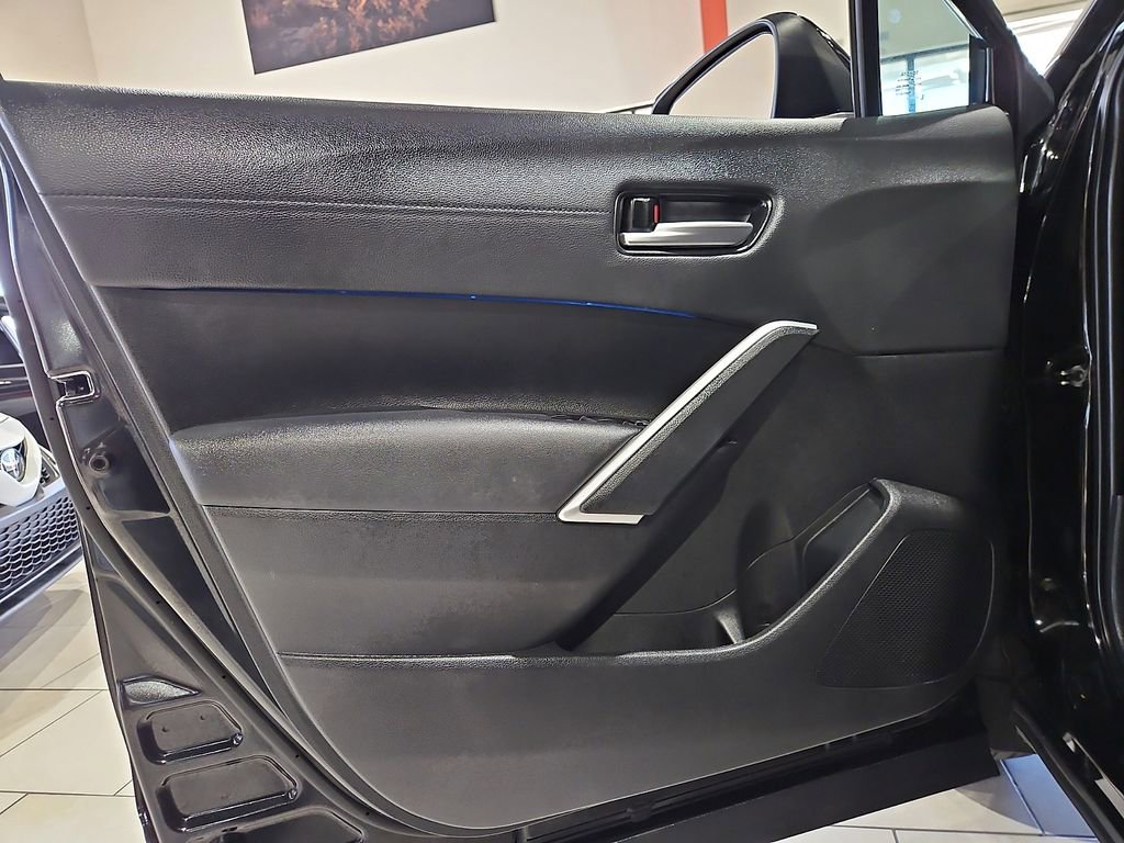 Certified 2024 Toyota Corolla Cross XSE w/ Convenience Package image 17