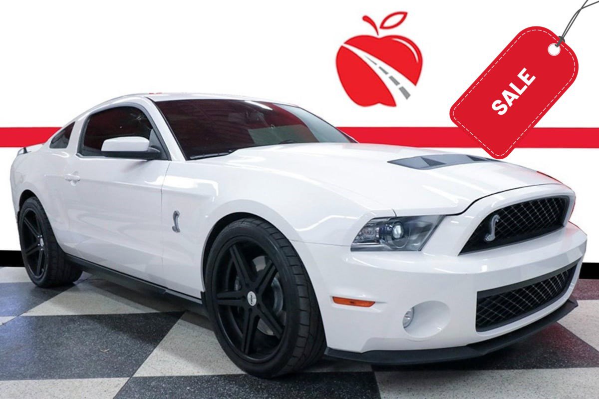 Used 2012 Ford Mustang Shelby GT500 w/ Electronics Pkg image 1