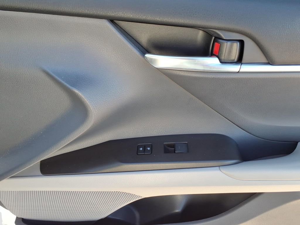 Used 2023 Toyota Camry SE w/ Audio Upgrade Package image 10