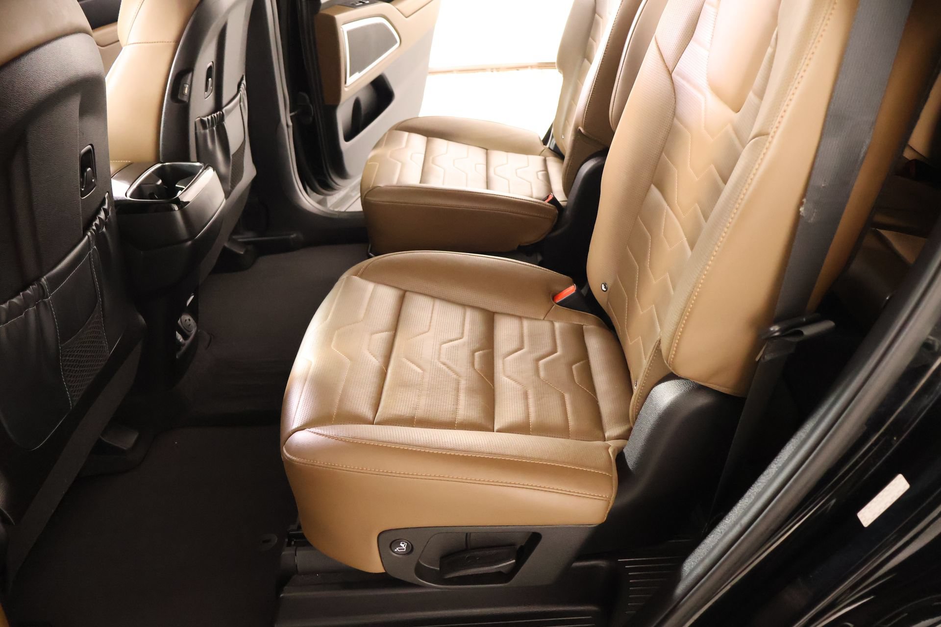Used 2022 Kia Telluride SX w/ SX Prestige Package AWD/4WD image 13