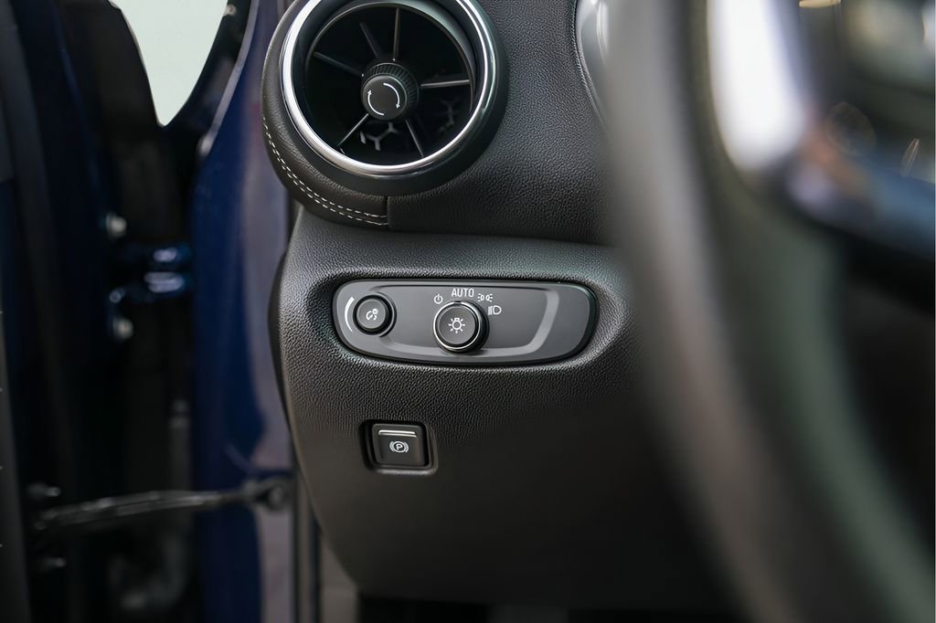 Certified 2023 Chevrolet Blazer LT w/ Driver Confidence Package FWD image 17