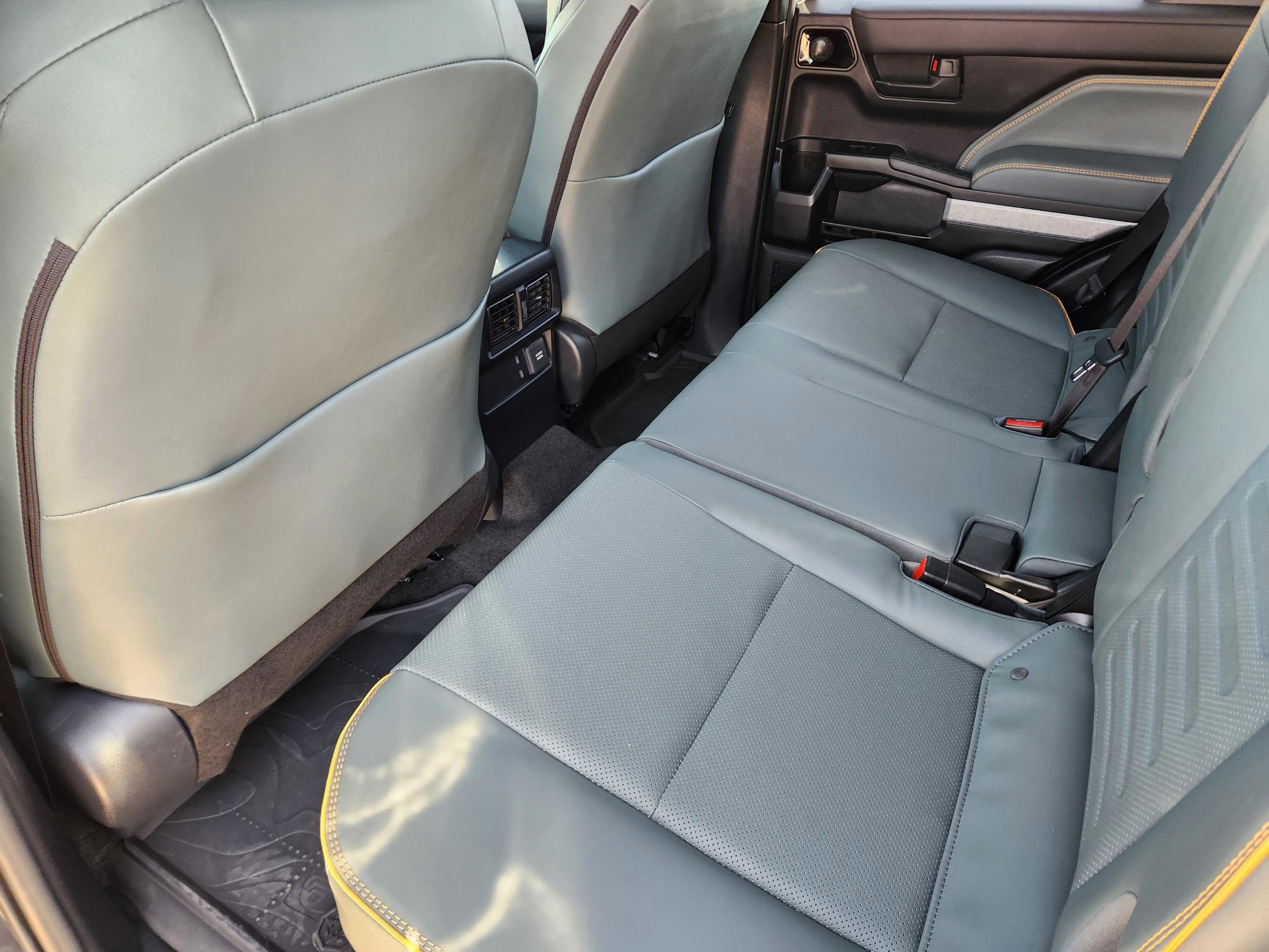 Used 2025 Toyota 4Runner Trailhunter image 38