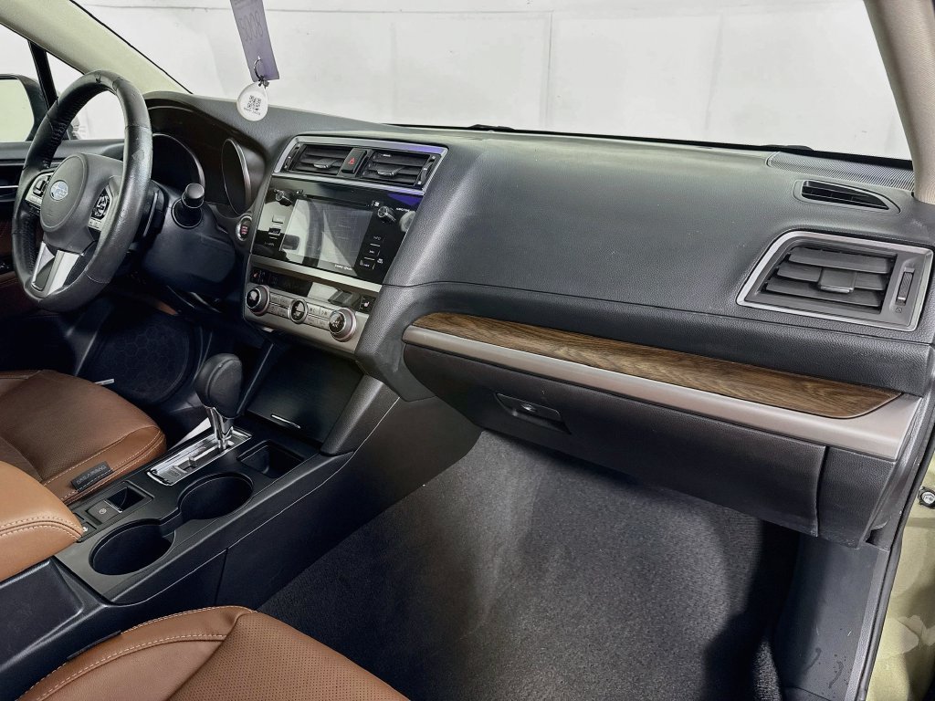 Used 2017 Subaru Outback 2.5i Touring w/ Popular Package #5A AWD/4WD image 37
