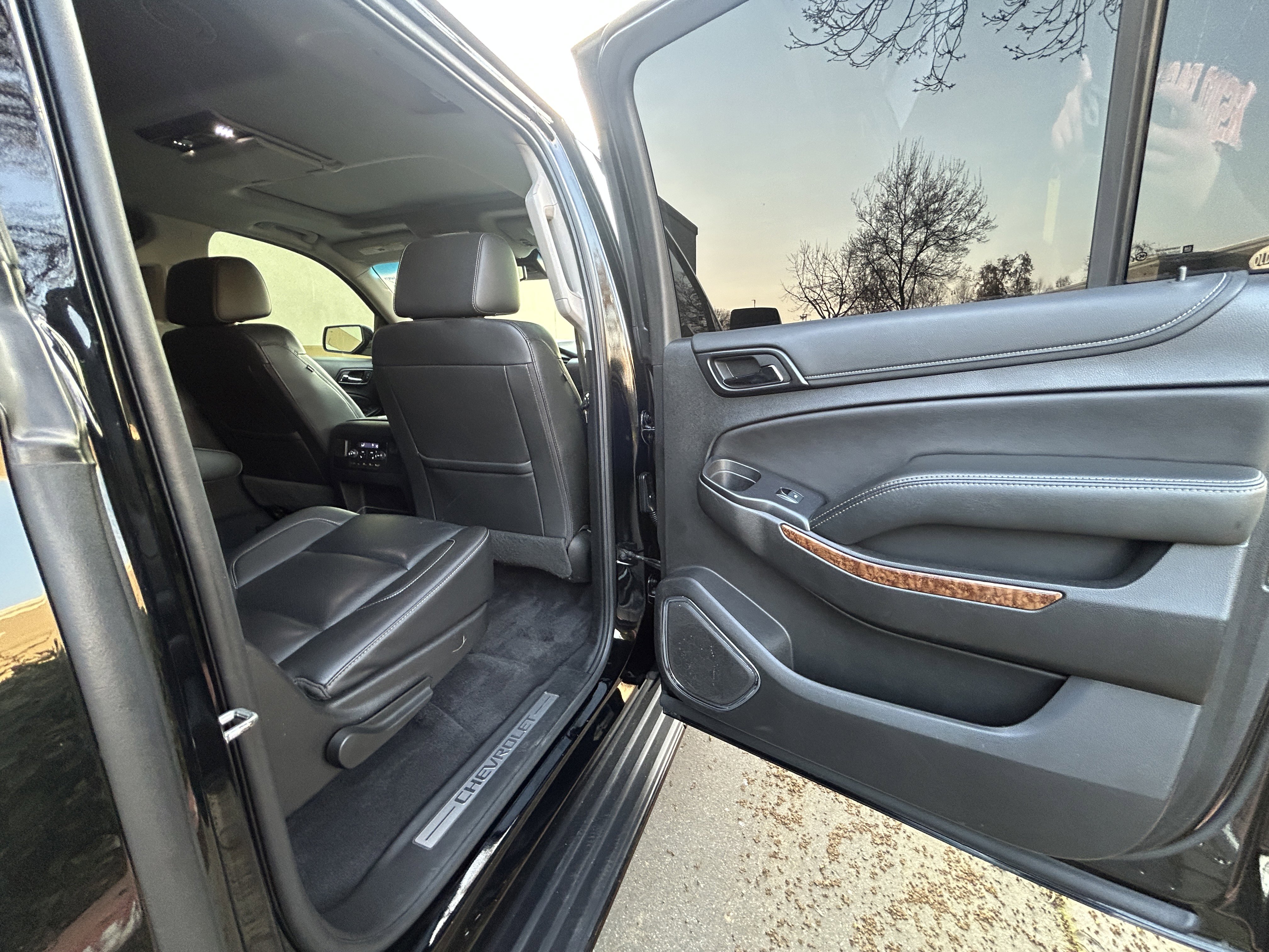 Used 2019 Chevrolet Suburban Premier image 30