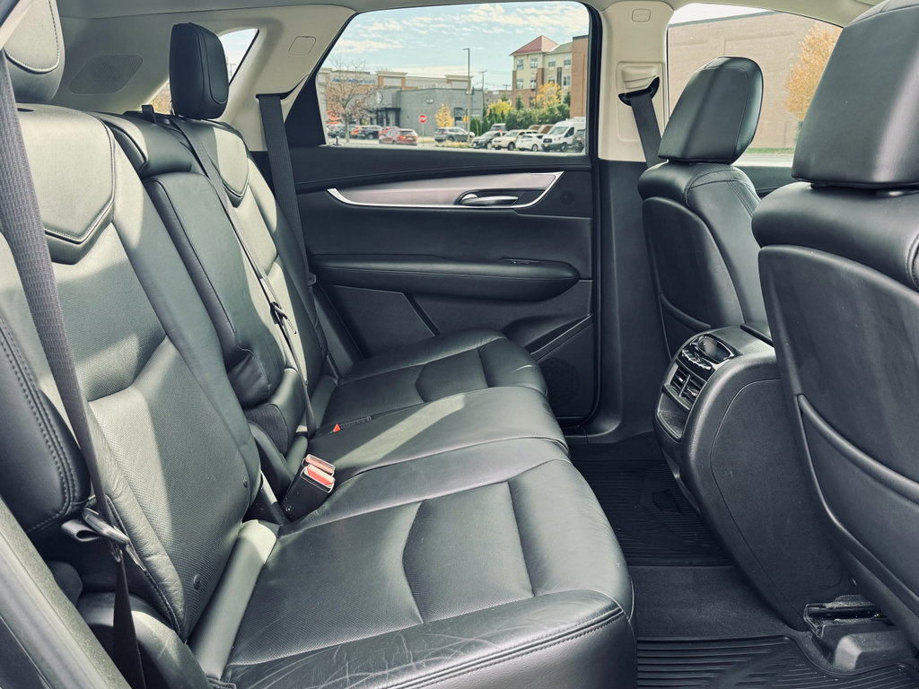 Used 2017 Cadillac XT5 Luxury w/ Driver Awareness Package image 24