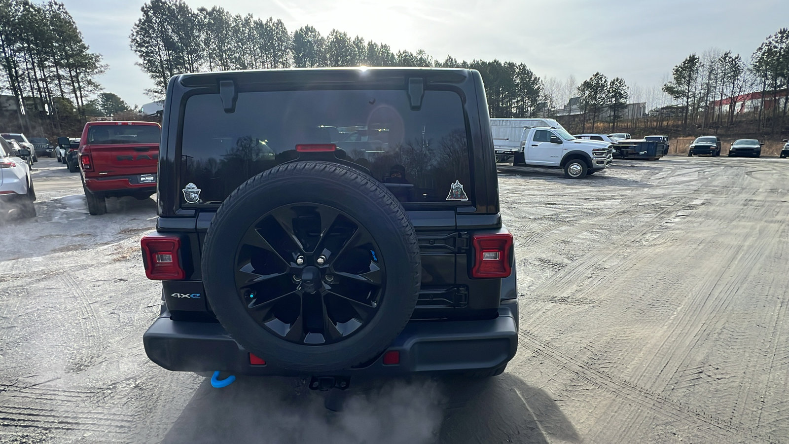 Used 2023 Jeep Wrangler Sahara w/ Cold Weather Group image 9