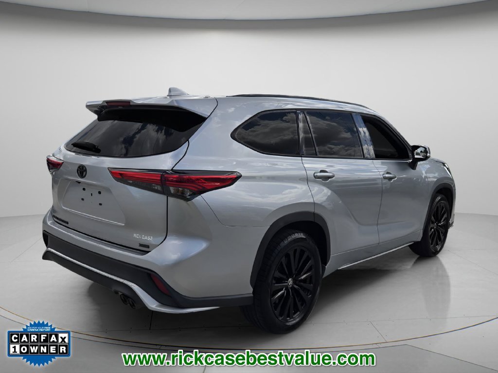 Used 2023 Toyota Highlander XSE FWD image 7