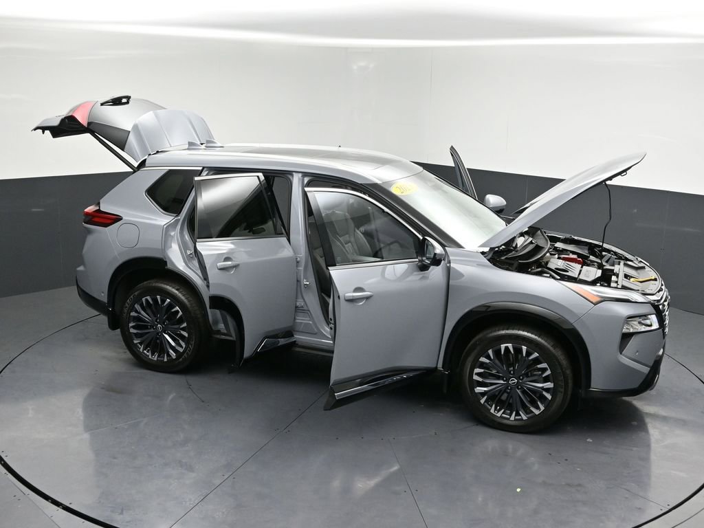 Certified 2025 Nissan Rogue Platinum w/ Tech Package image 33