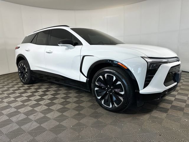 Used 2024 Chevrolet Blazer EV RS image 2