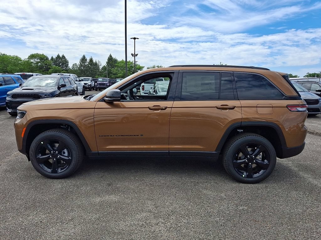 New 2026 Jeep Grand Cherokee Limited AWD/4WD image 5