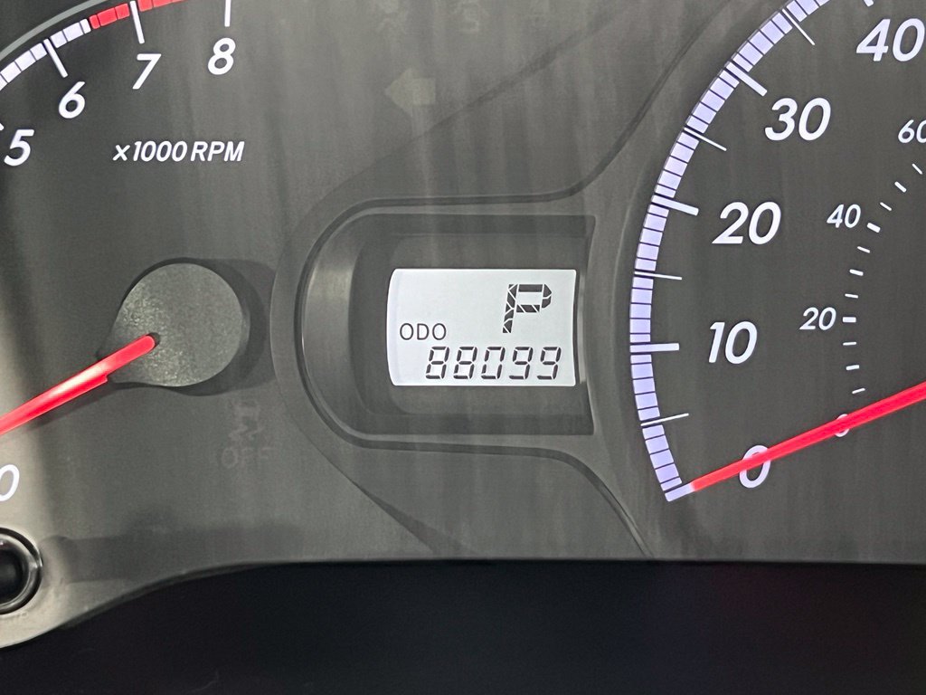 Used 2013 Toyota Sienna LE FWD image 41