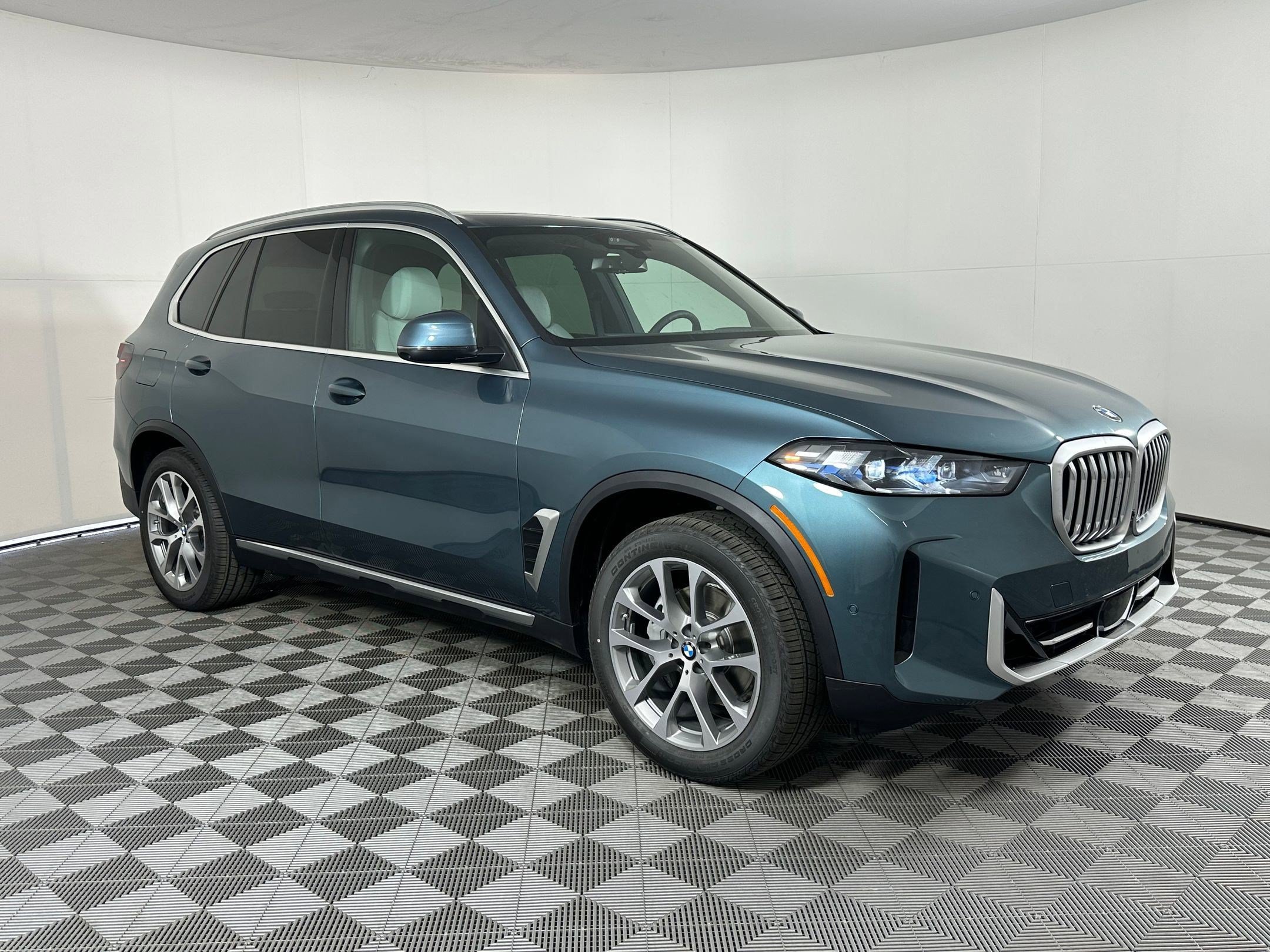 Used 2026 BMW X5 sDrive40i RWD image 6