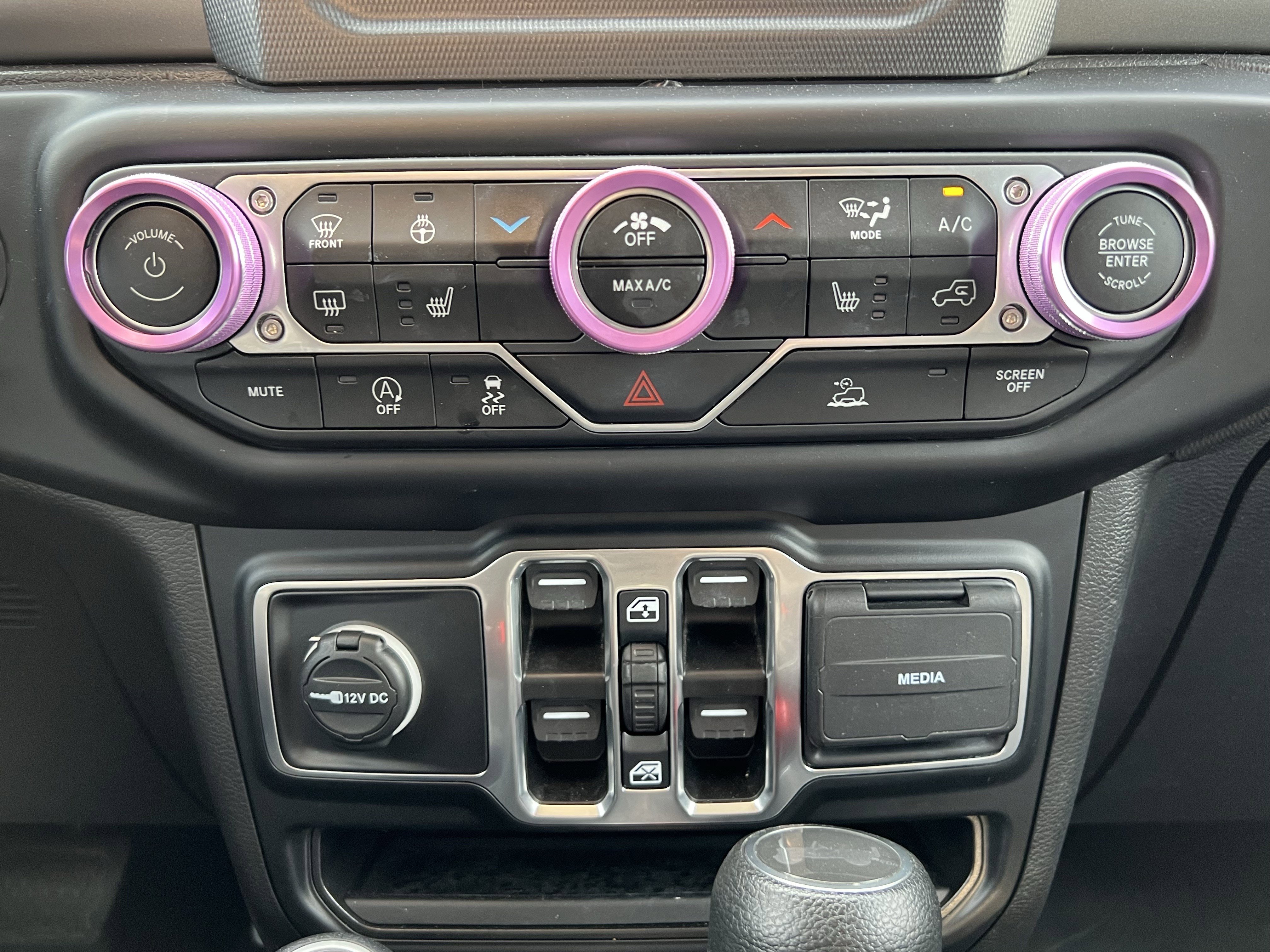 Used 2023 Jeep Wrangler Unlimited Sport image 30