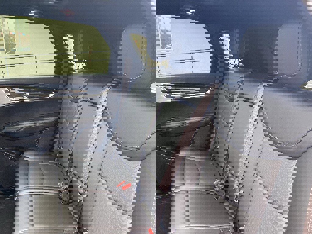 Used 2025 Cadillac XT5 Premium Luxury image 21