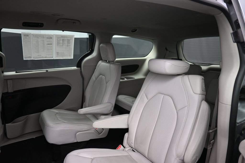 Used 2021 Chrysler Voyager Lxi FWD image 22