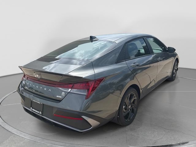 New 2026 Hyundai Elantra SEL FWD image 8