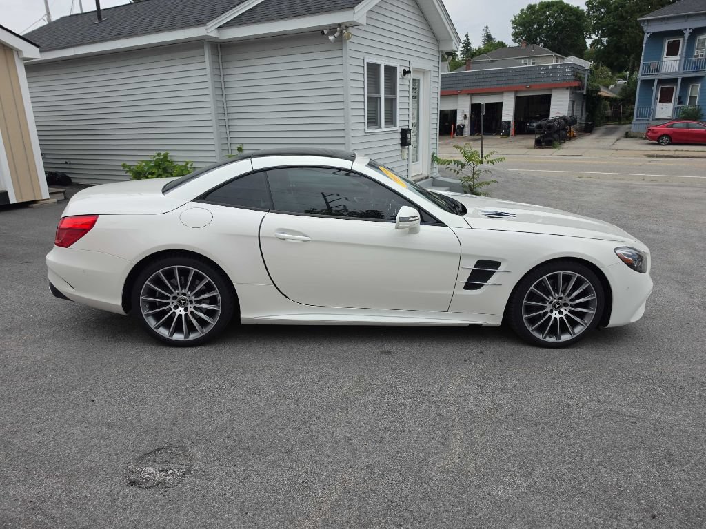 Used 2019 Mercedes-Benz SL 550 w/ Driver Assistance Package image 3