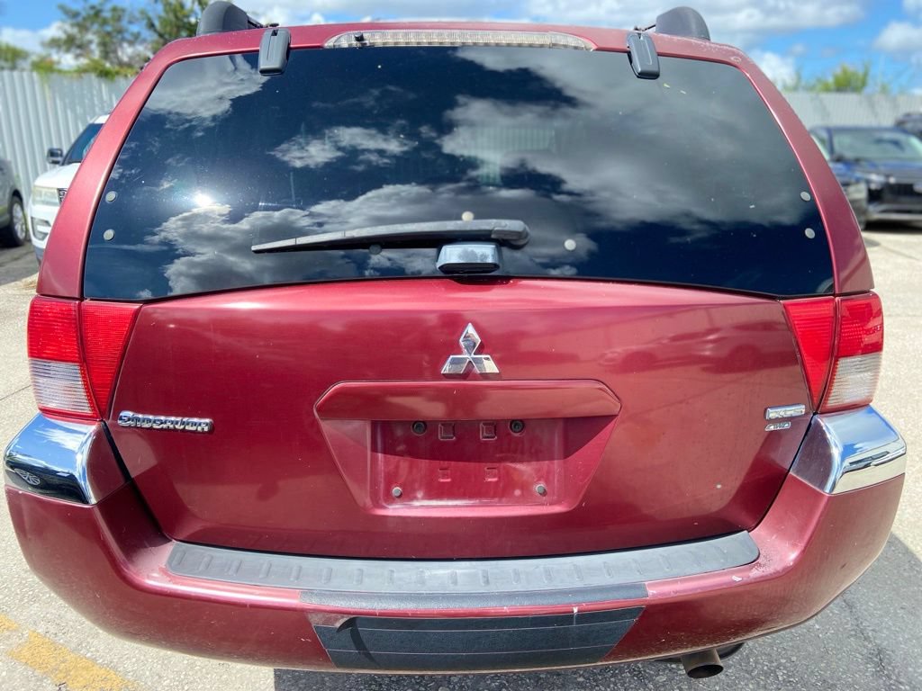 Used 2004 Mitsubishi Endeavor XLS AWD/4WD image 4