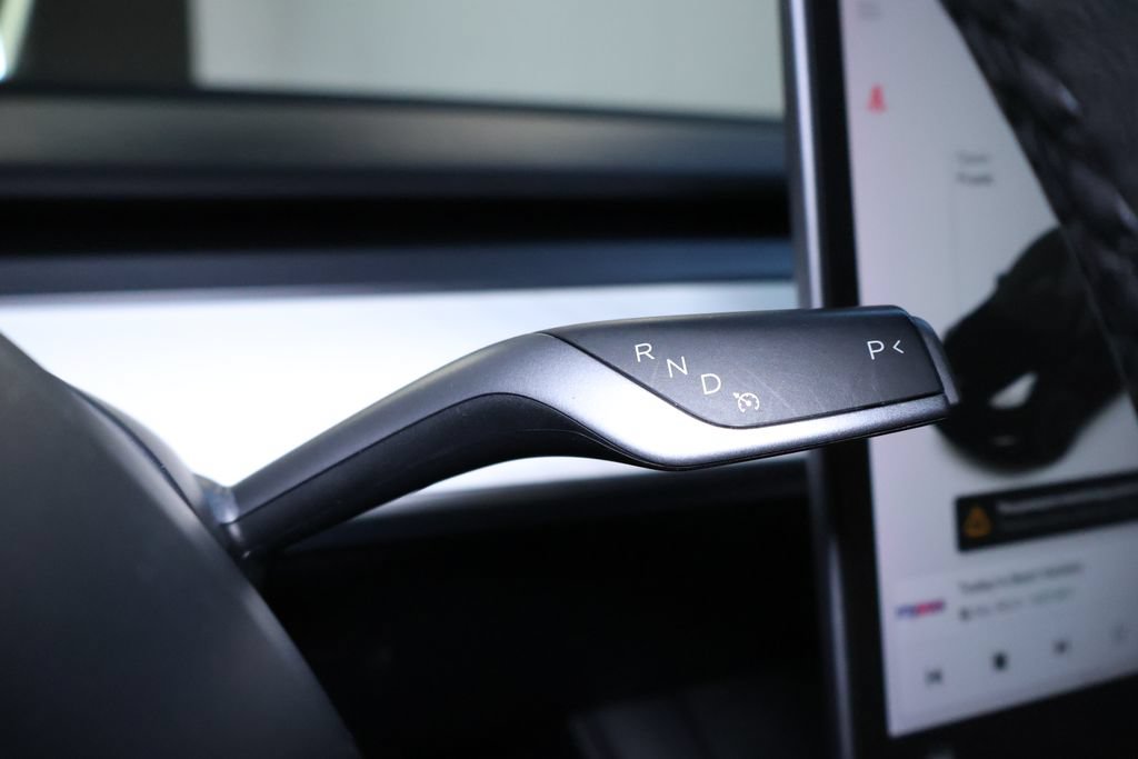 Used 2021 Tesla Model Y Long Range AWD/4WD image 20