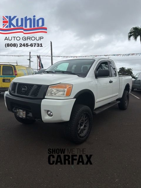 Used 2015 Nissan Titan SV w/ SV Value Truck Package AWD/4WD image 3