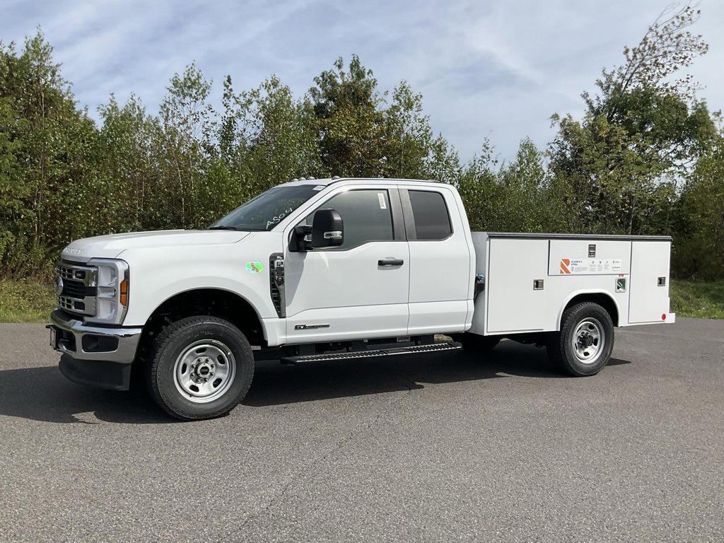 New 2026 Ford F350 XL w/ XL Chrome Package image 40