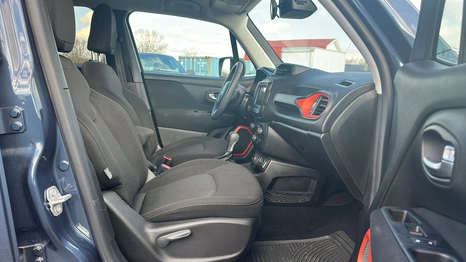 Used 2021 Jeep Renegade Sport image 13
