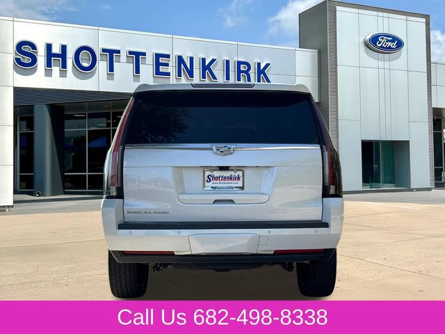 Used 2020 Cadillac Escalade Premium Luxury AWD/4WD image 7
