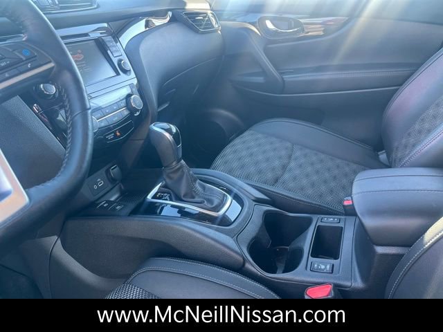 Used 2022 Nissan Rogue Sport SV w/ Technology Package image 29