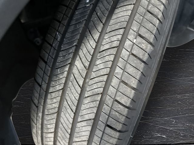 Certified 2025 Ford Escape ST-Line Elite image 32