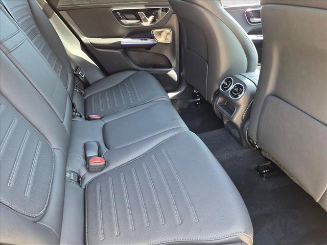 Used 2025 Mercedes-Benz GLC 350e 4MATIC image 19