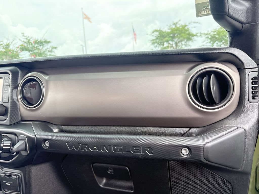 Used 2020 Jeep Wrangler Unlimited Sport AWD/4WD image 29