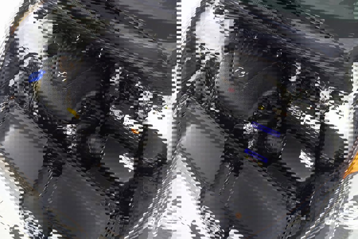 Used 2016 Hyundai Veloster w/ Option Group 02 image 15