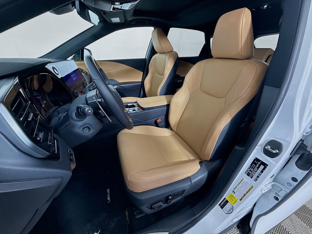 Used 2025 Lexus RX 350 Premium w/ Accessory Package (Z1) image 22