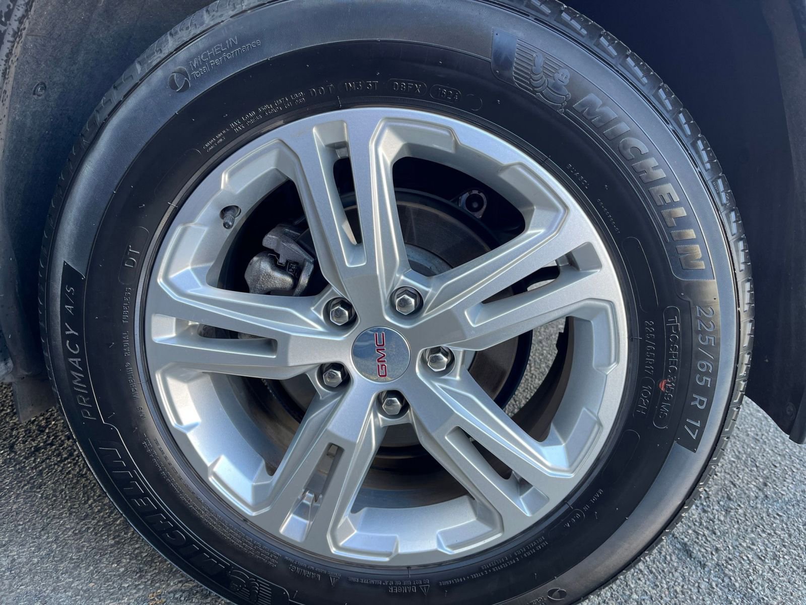 Used 2024 GMC Terrain SLE FWD image 31