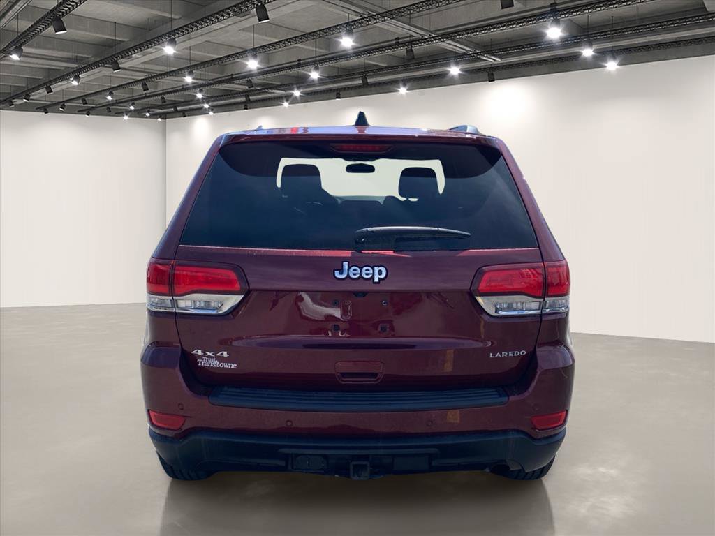 Used 2020 Jeep Grand Cherokee Laredo AWD/4WD image 6