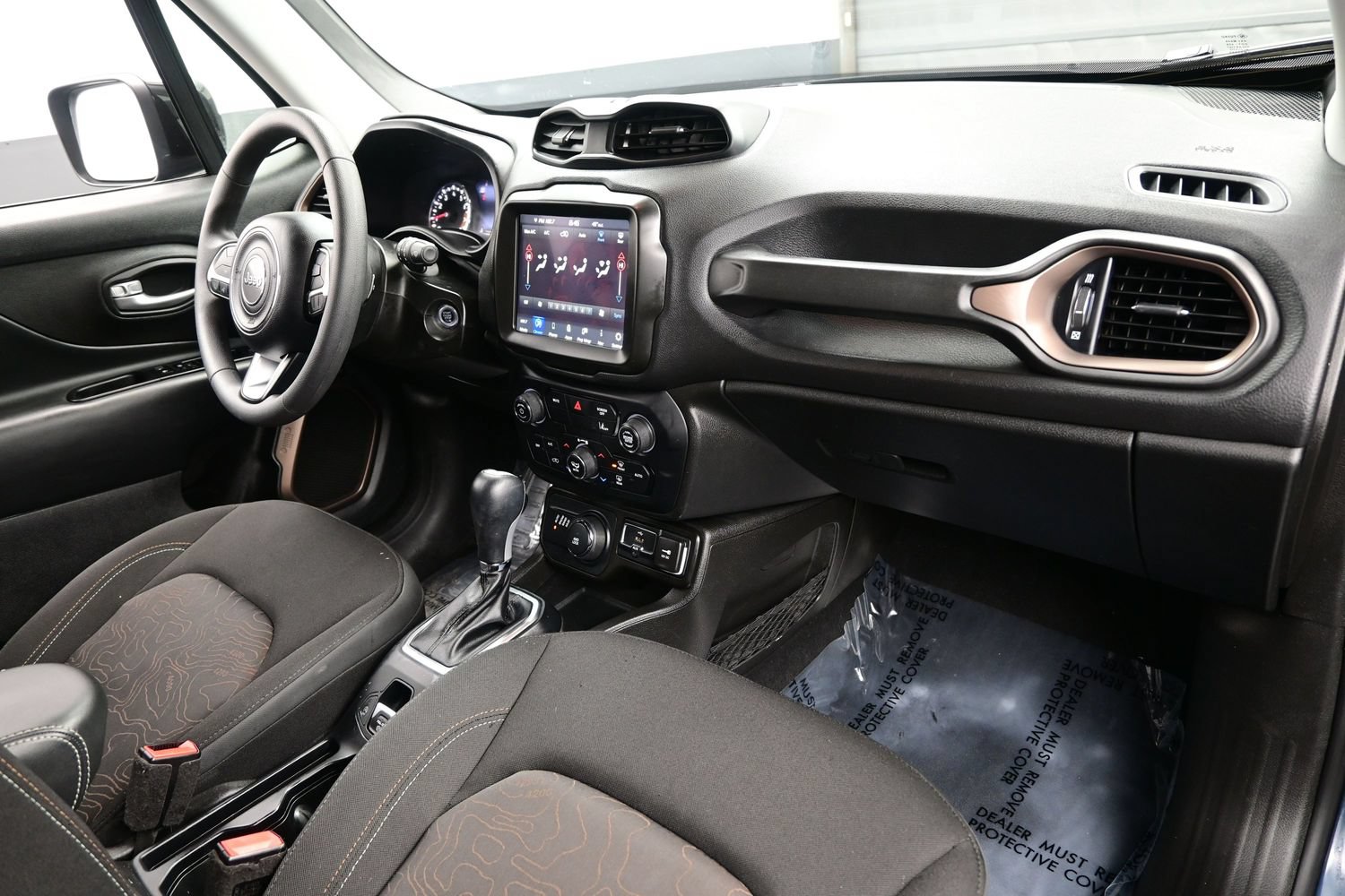 Used 2023 Jeep Renegade Latitude AWD/4WD image 16