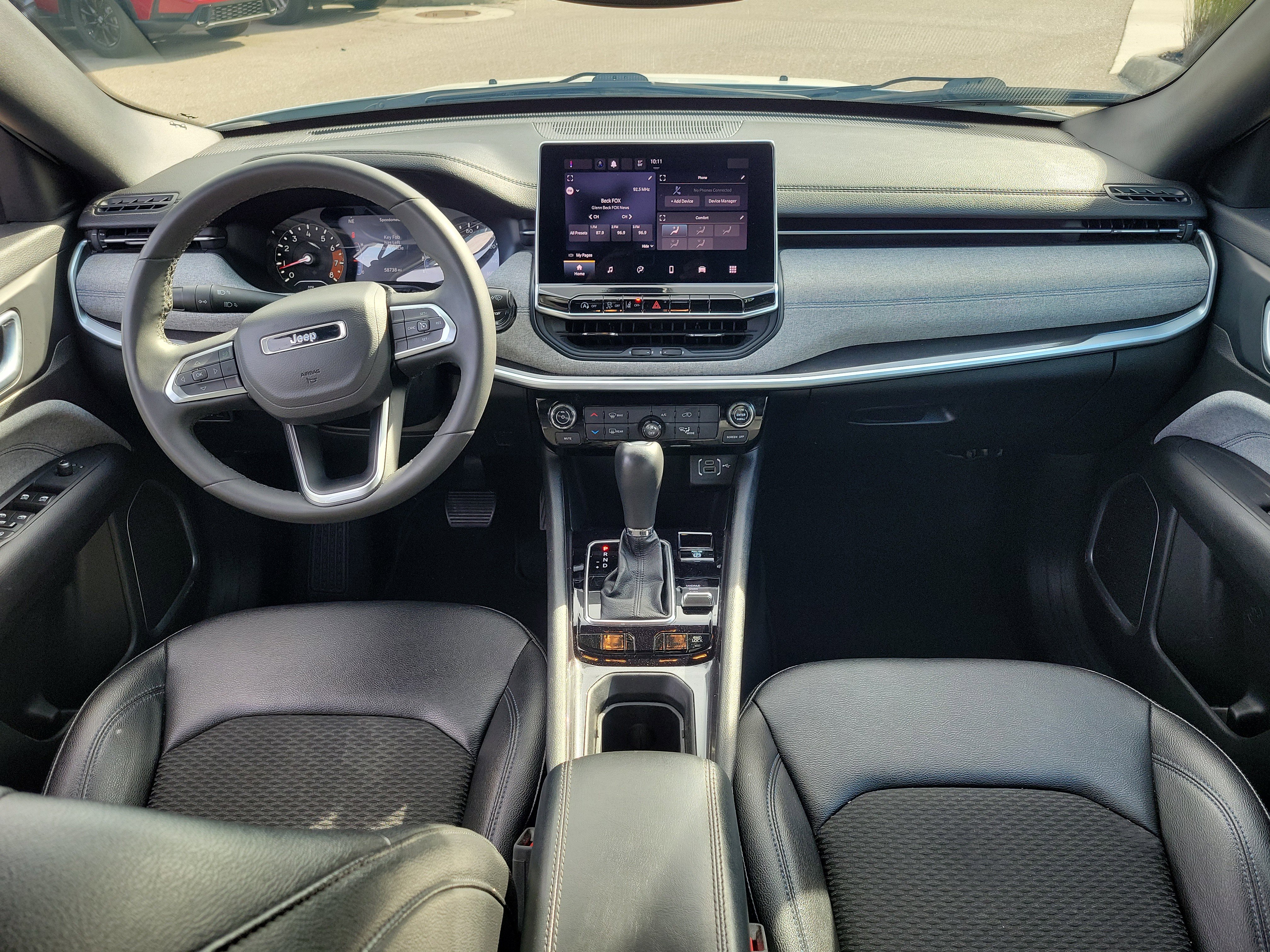 Used 2024 Jeep Compass Latitude image 16