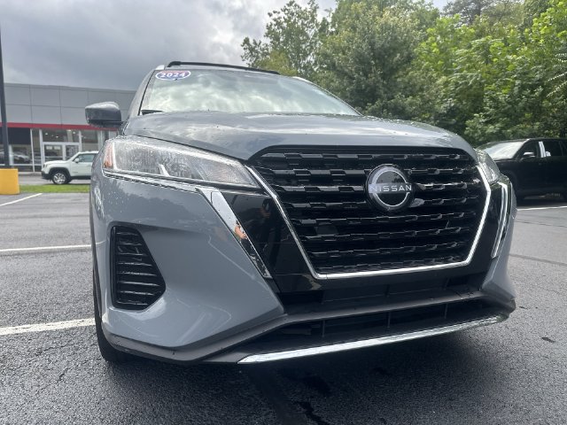 Used 2024 Nissan Kicks SV w/ Interior Electronics Package FWD image 12
