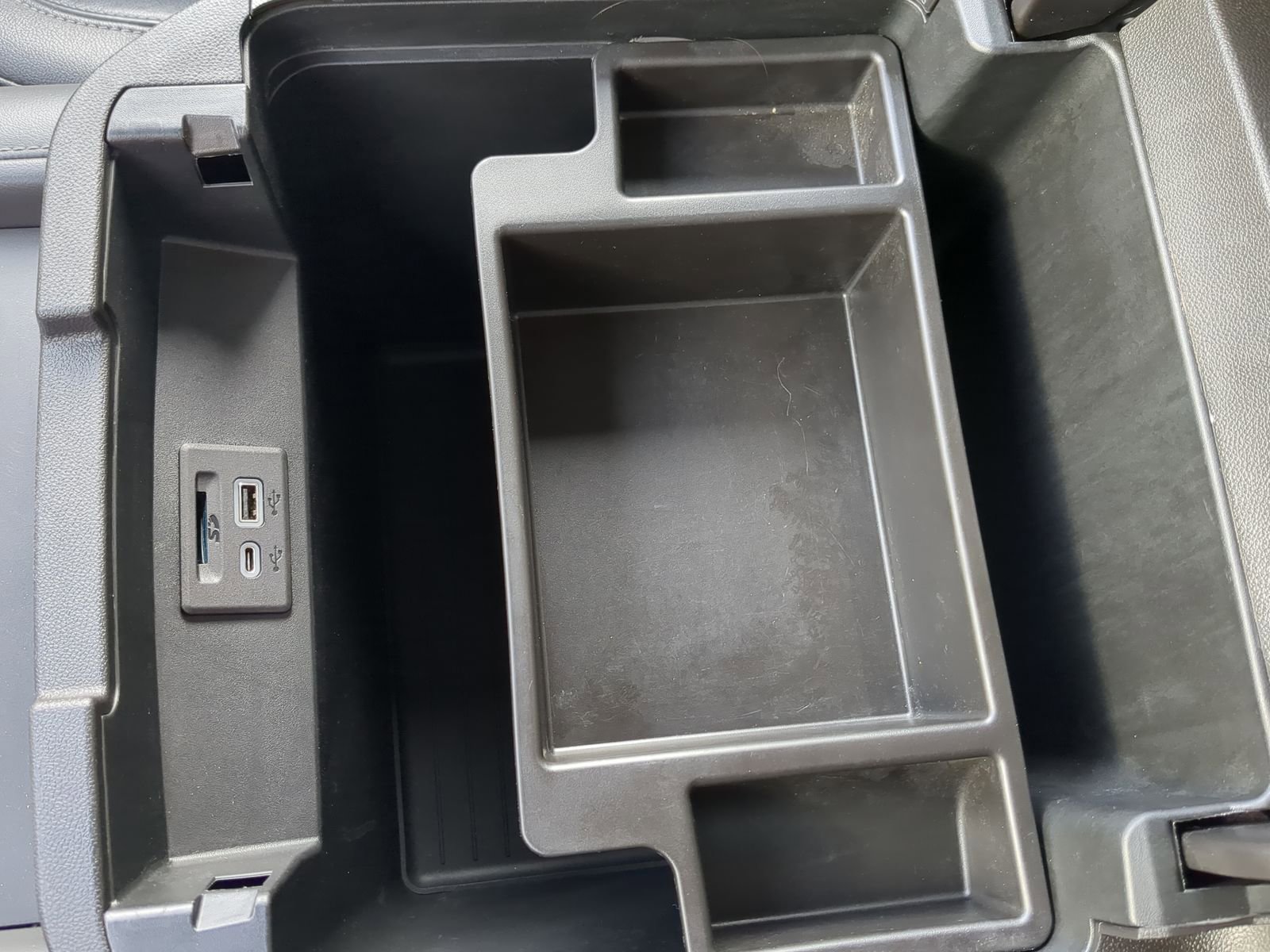 Used 2021 Chevrolet Tahoe Z71 image 20