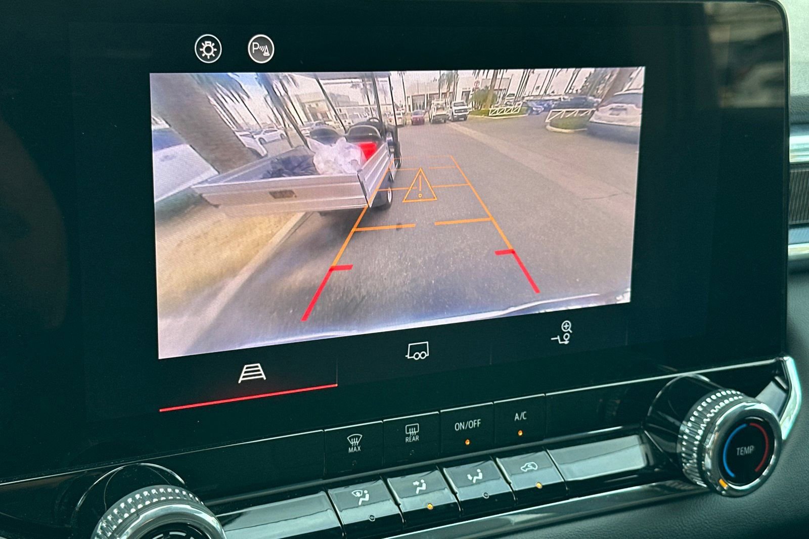 Certified 2025 GMC Canyon Elevation image 18