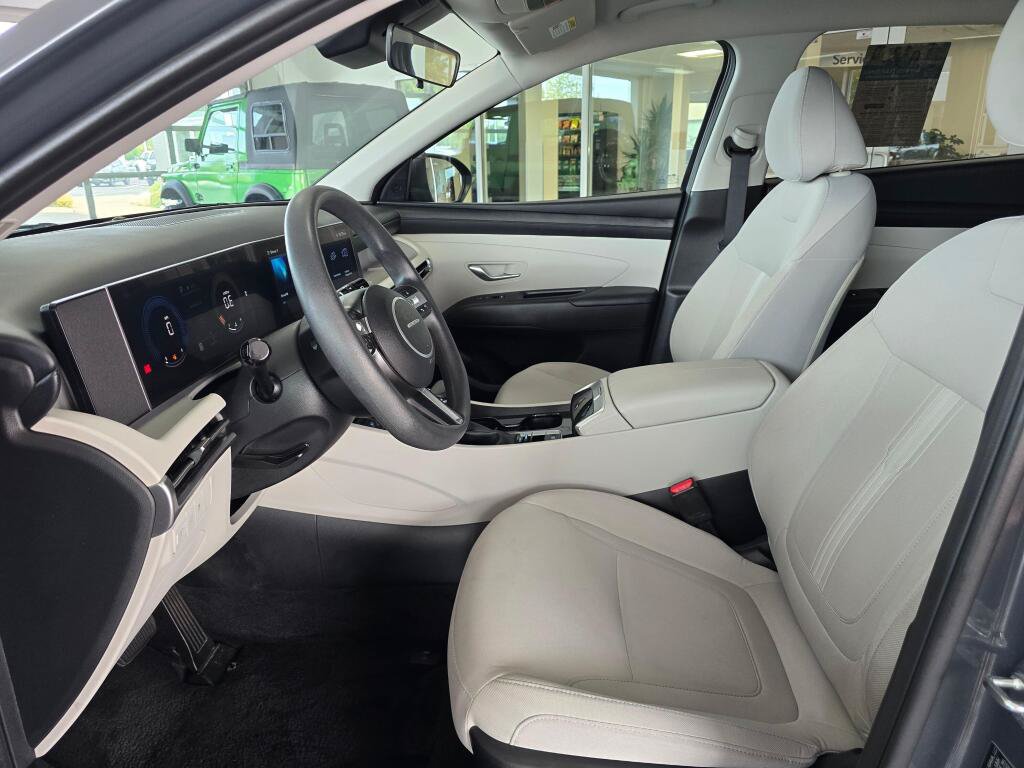 Used 2025 Hyundai Tucson SEL FWD image 16