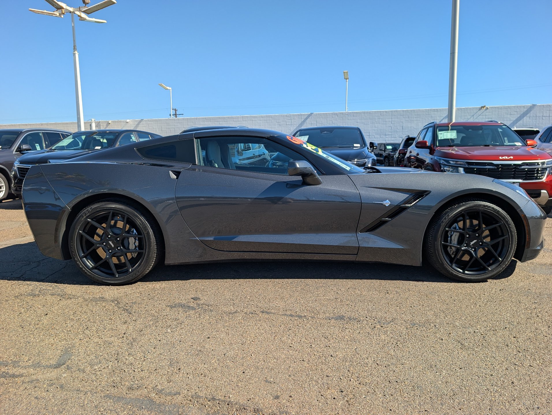 Used 2017 Chevrolet Corvette Stingray Coupe w/ 1LT RWD image 7