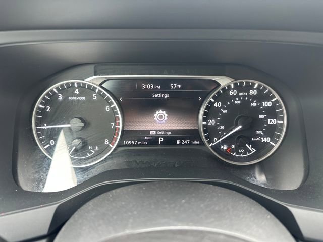 Used 2024 Nissan Pathfinder S image 15