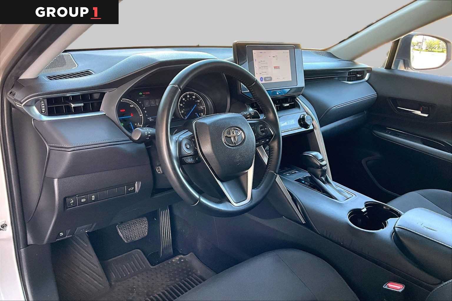 Used 2023 Toyota Venza LE AWD/4WD image 17