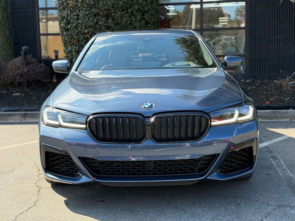 Used 2023 BMW 540i xDrive w/ M Sport Package image 3