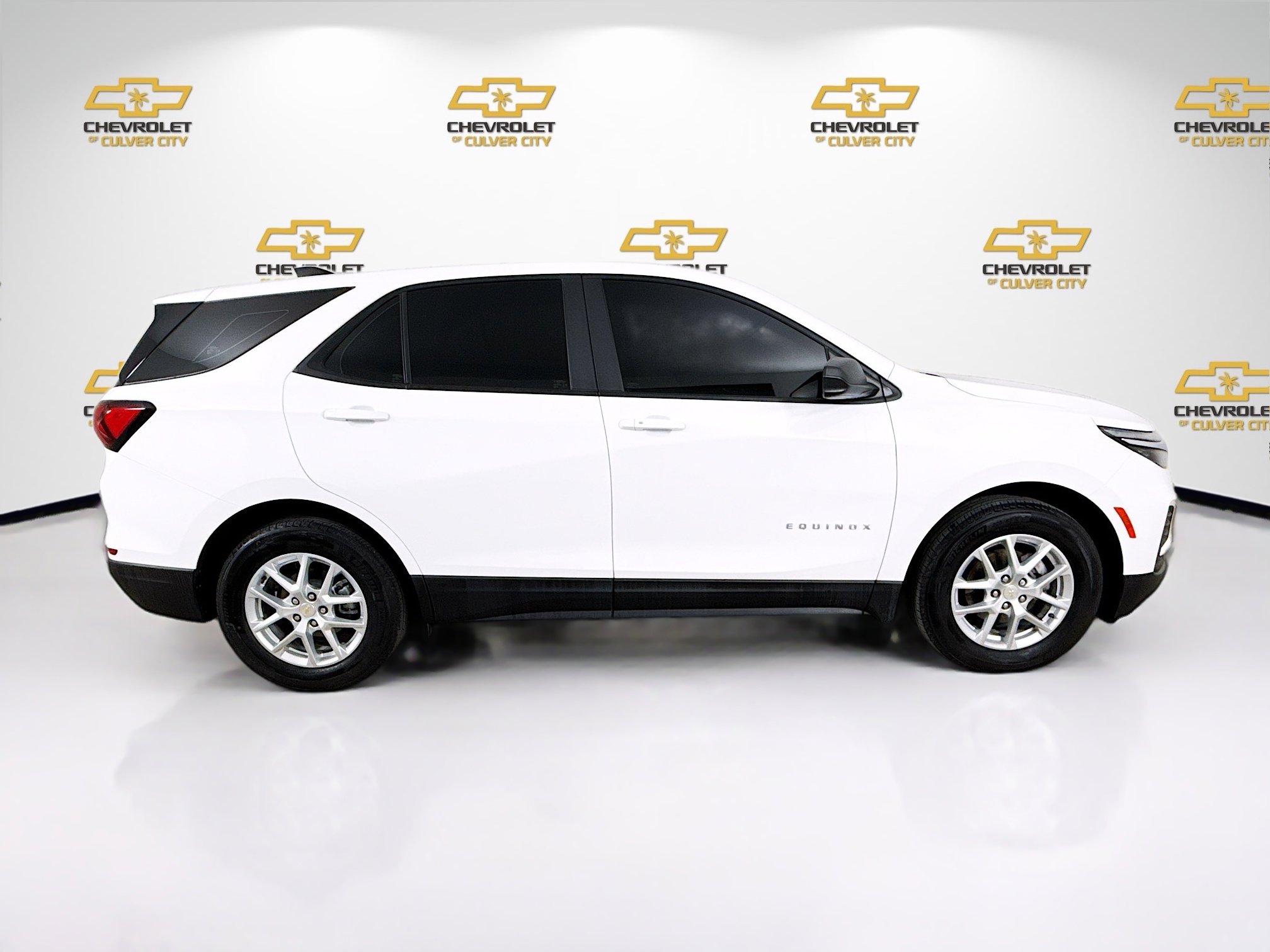 Used 2024 Chevrolet Equinox LS image 8