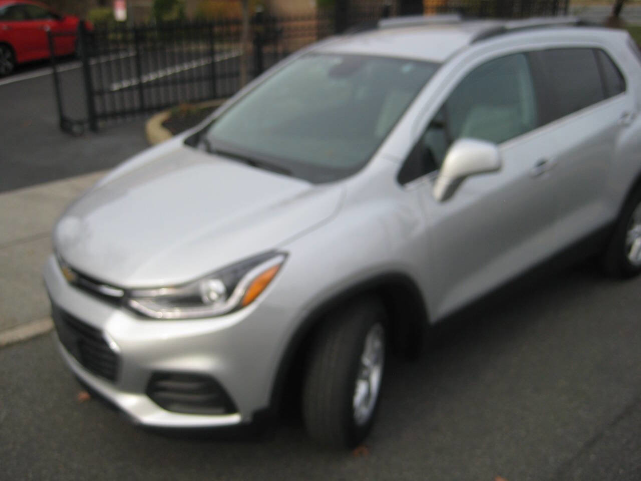 Used 2019 Chevrolet Trax LT w/ Driver Confidence Package image 31