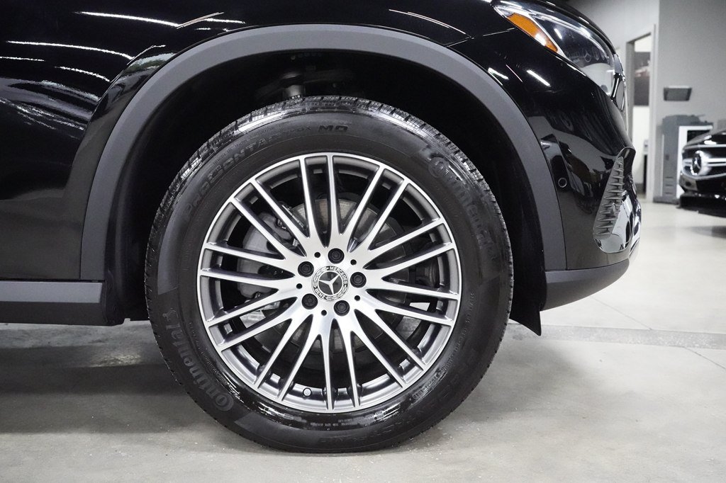 Used 2024 Mercedes-Benz GLC 300 4MATIC image 34